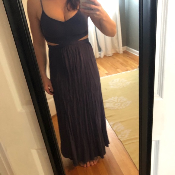 Cut Out Maxi Dress - Picture 8 of 8